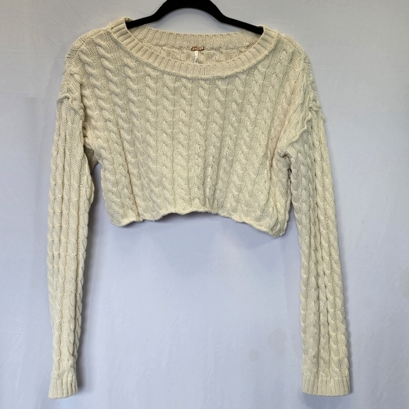 Free People Sweaters - Free People Super Cropped Cable Knit Crew Neck Sweater Long Sleeve Cream, sz S